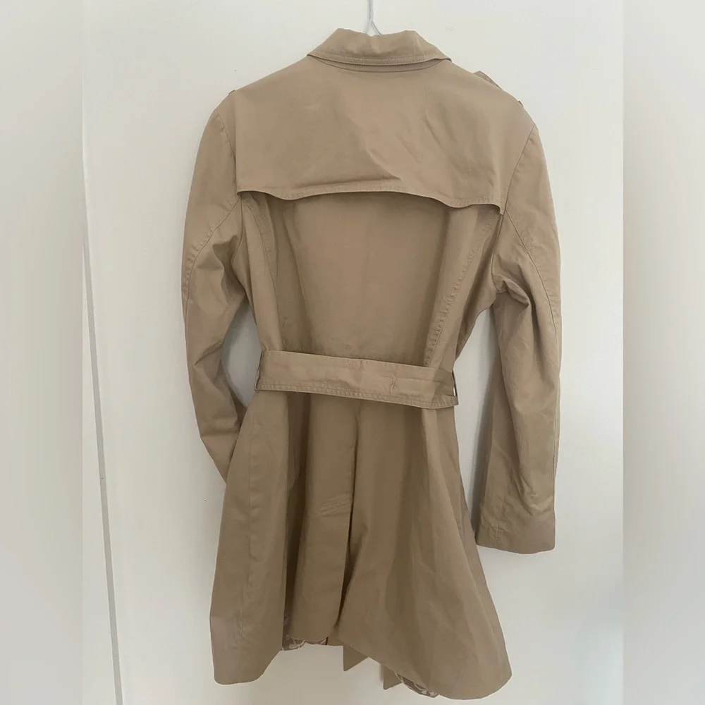 Banana Republic Beige Belted Trench Coat - Picture 3 of 3